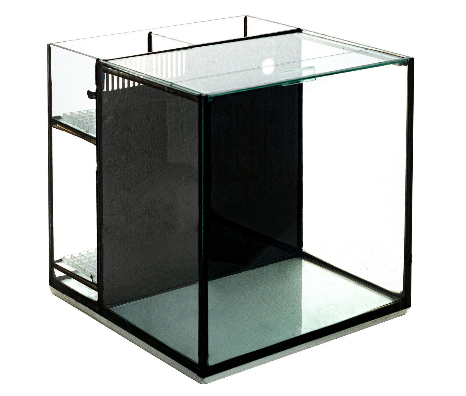 Aquário com sump traseiro de 27 litros fabricado pela Aqua Vitor